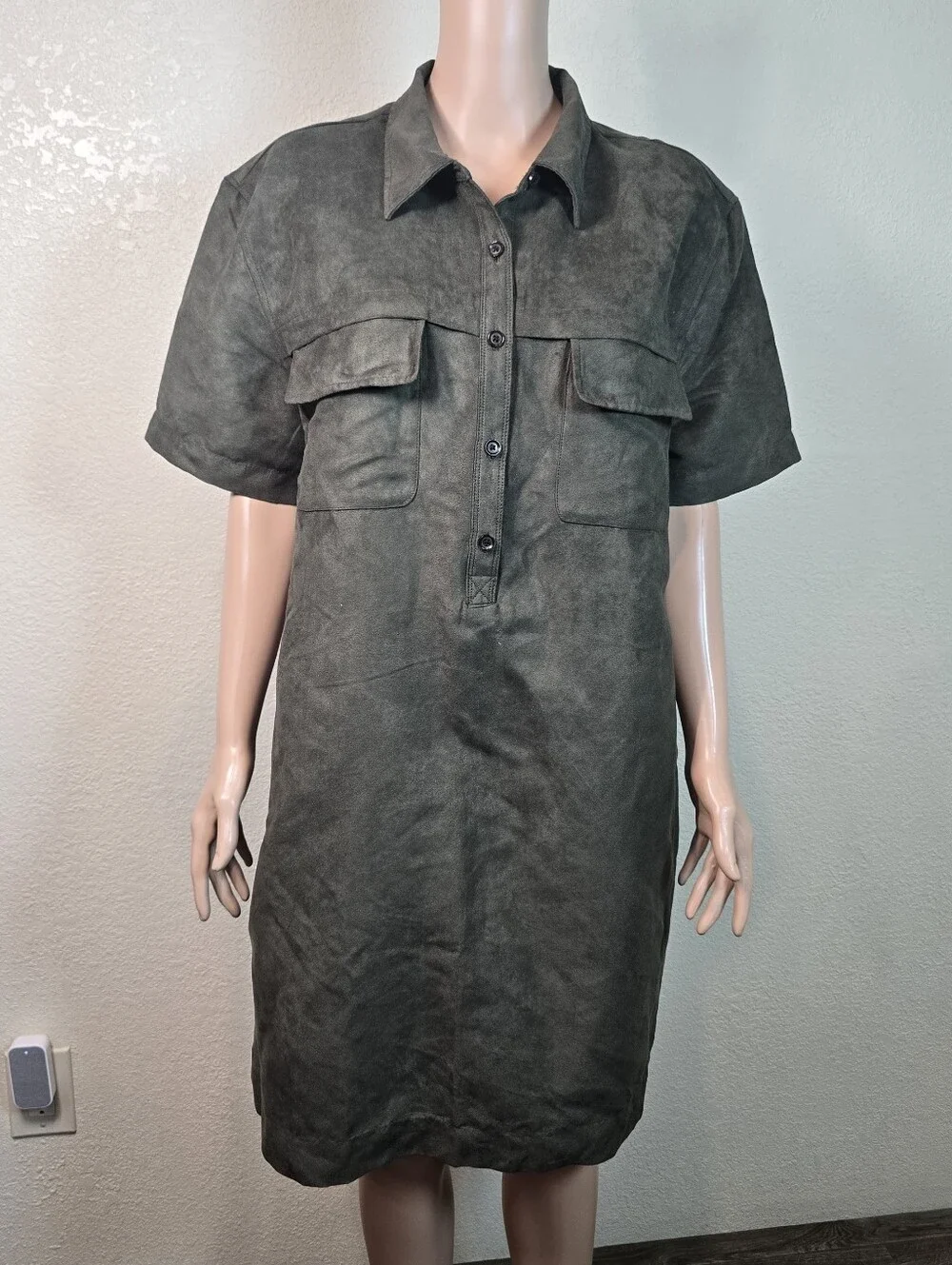 Banana Republic Suede Green Olive  Dress Size Xl Front Pockets Short Sleeve Butt
